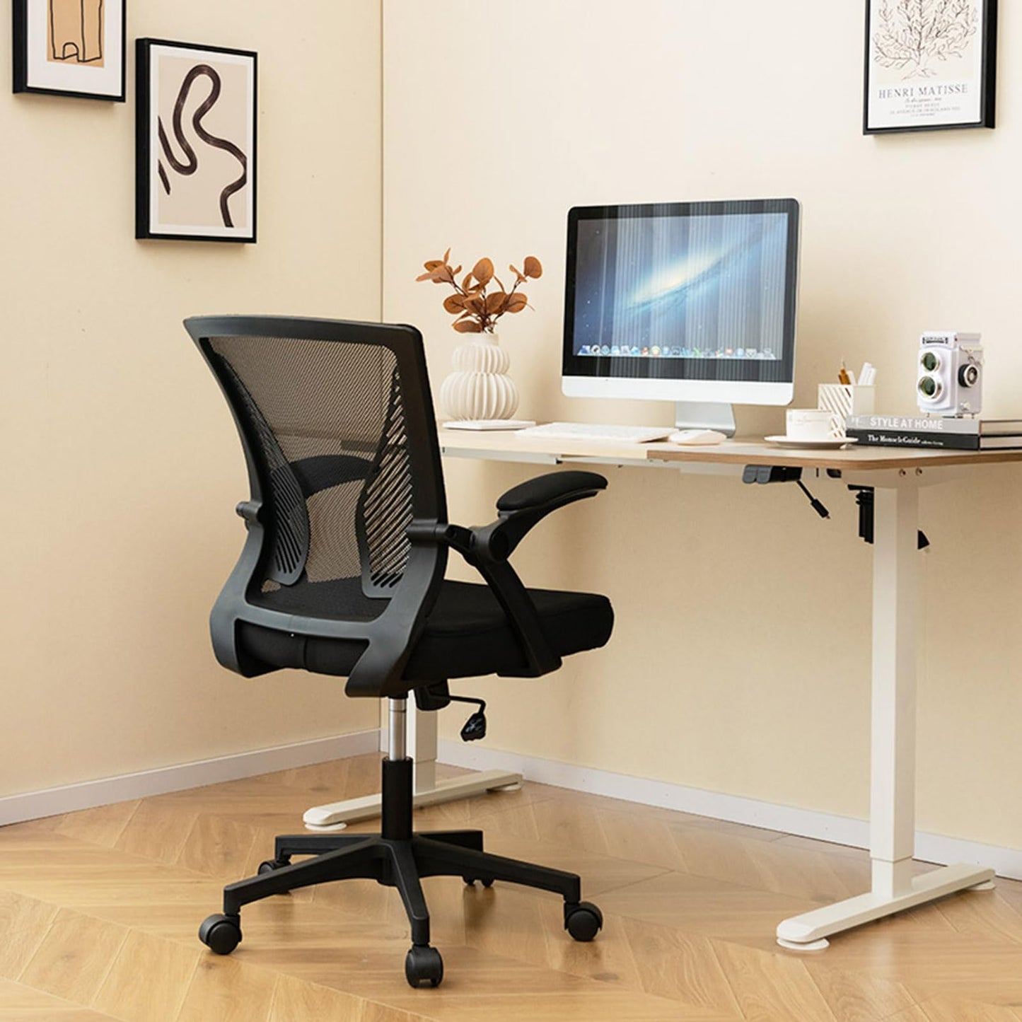 Mesh Office Chair, Adjustable Height Swivel Computer Chair with Flip-Up Armrests